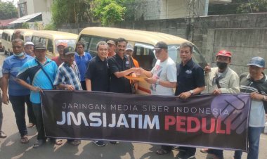 Dampak Kenaikan BBM, JSMI Jatim Beri Bantuan Sopir Angkot